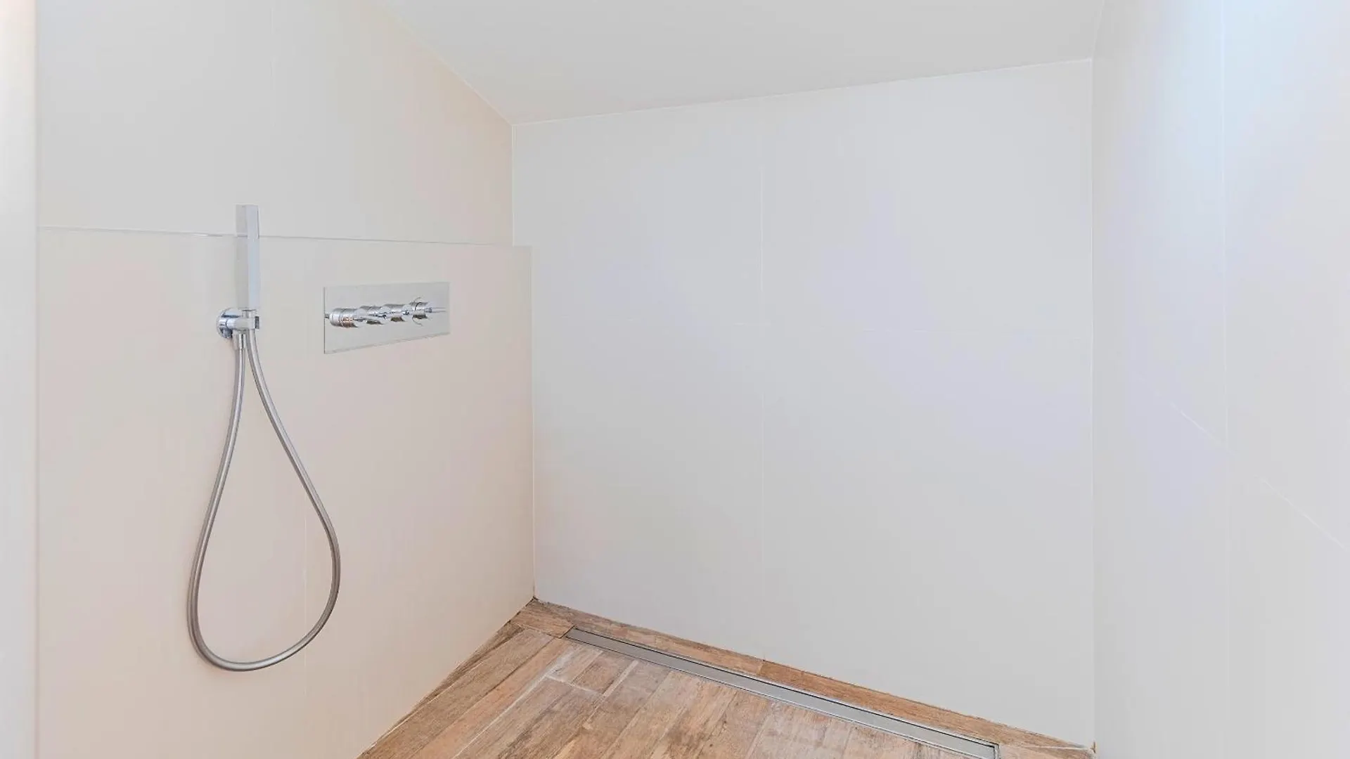 Natural Chic - 15 Min Dall'Arena & Garage Verona Apartment